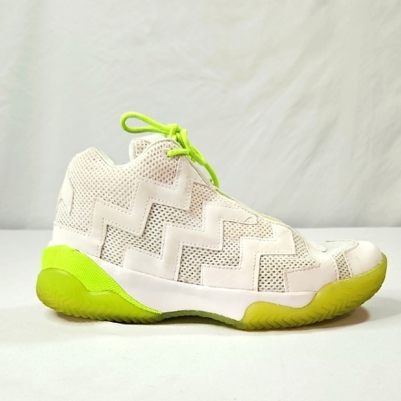 Converse Shoes - Converse Voltage Green & White Women's Sneakers Size 6.5